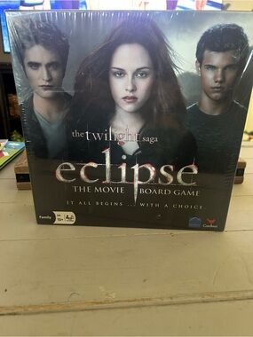 NEW IN PLASTIC Eclipse: The Twilight Saga Movie Board Game - Black 2010